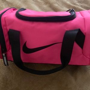 The Nike Brasilia Fuel Pack Lunch Bag
